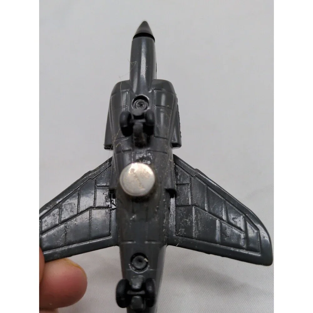 Vintage Diecast Harrier AV-8B Fighter Jet Aircraft 4